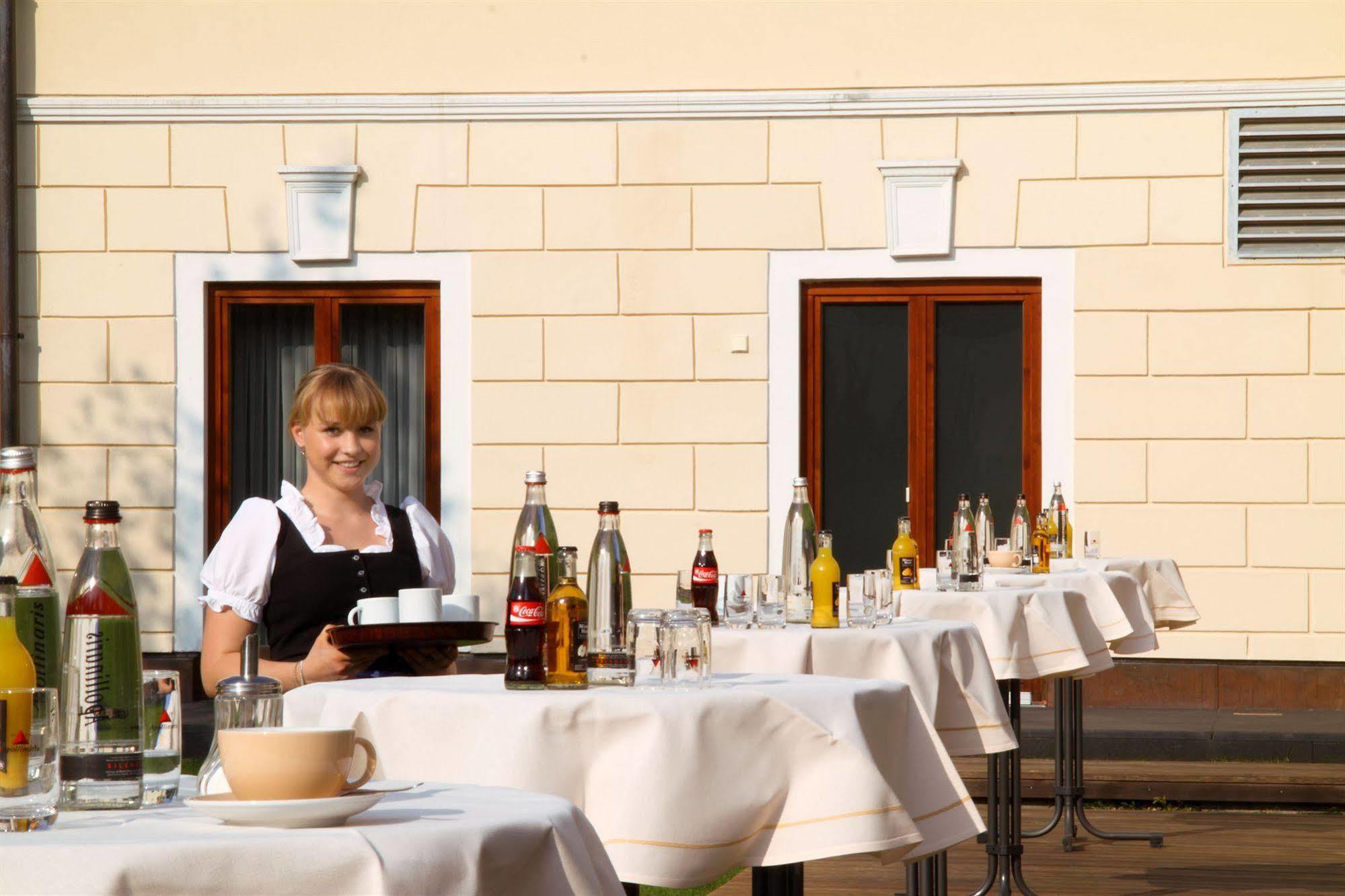 Hotel am Schlosspark Zum Kurfürst Oberschleißheim Restaurante foto